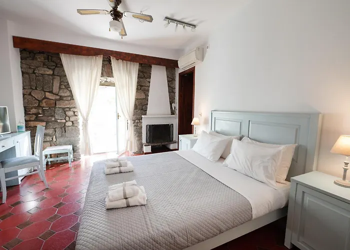 Dionysos Hotel